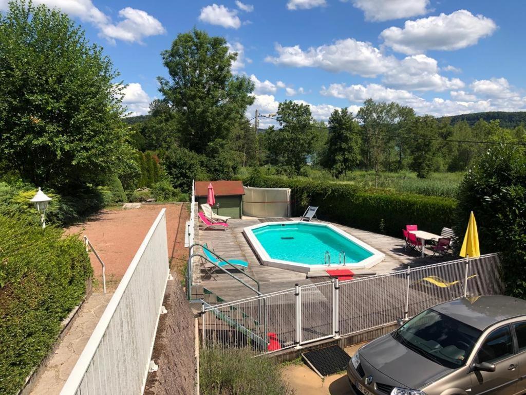 Maison/Gîte familial dans le Jura à 200m du lac avec piscine privée Marigny  Exterior foto