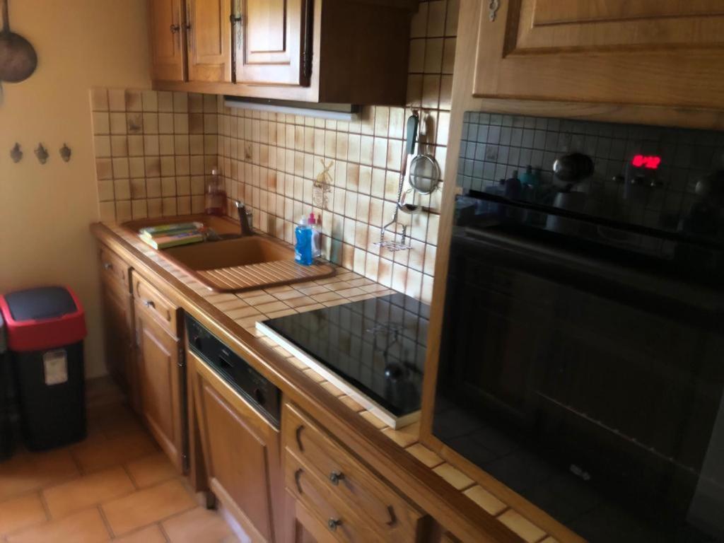 Maison/Gîte familial dans le Jura à 200m du lac avec piscine privée Marigny  Exterior foto