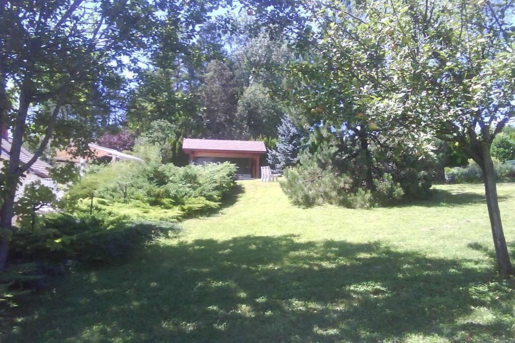 Maison/Gîte familial dans le Jura à 200m du lac avec piscine privée Marigny  Exterior foto